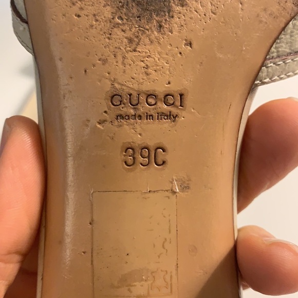 Gucci Authentic Size 39C EU (9.5 US) Genuine Leather Bamboo Buckle Sandals - Picture 8 of 9